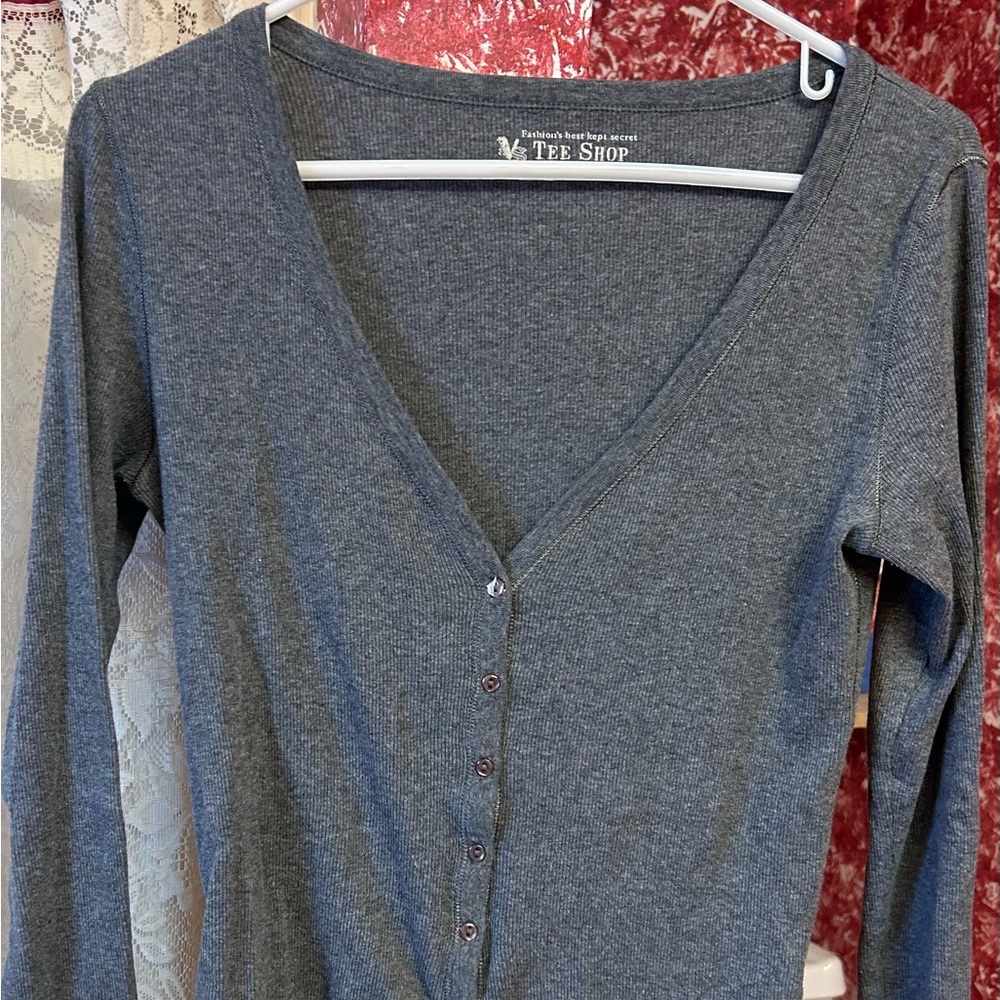Victoria Secret long sleeve tee! Great for business casual or casual wear!
